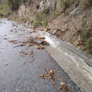 Vessalico è la località più colpita dal maltempo di ieri: strade distrutte ed a rischio le coltivazioni del mitico Aglio