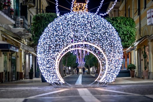 Ospedaletti: il Comune ha affidato il noleggio e l'installazione per le luminarie natalizie, costeranno 30mila euro