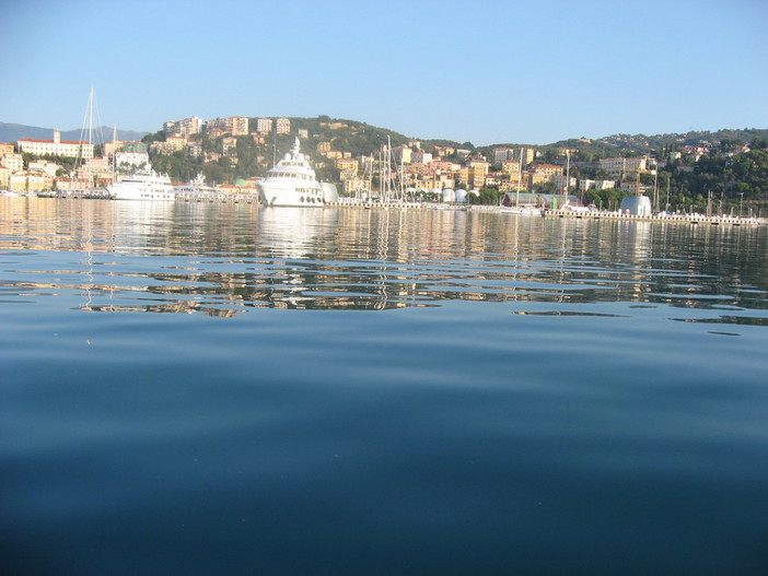 Imbarcazione di 30 metri soccorsa questa mattina dal personale della Porto di Imperia Spa