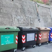 Raccolta differenziata, a Ventimiglia posizionate le nuove batterie (Foto)