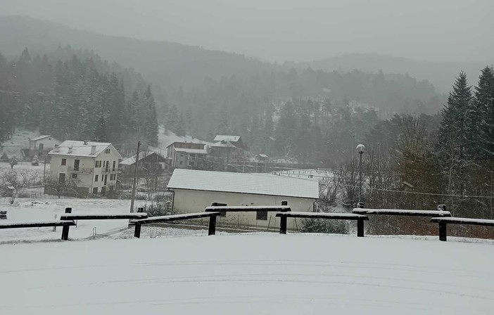 Maltempo in arrivo: allerta neve sulle alture liguri, fiocchi attesi anche a bassa quota