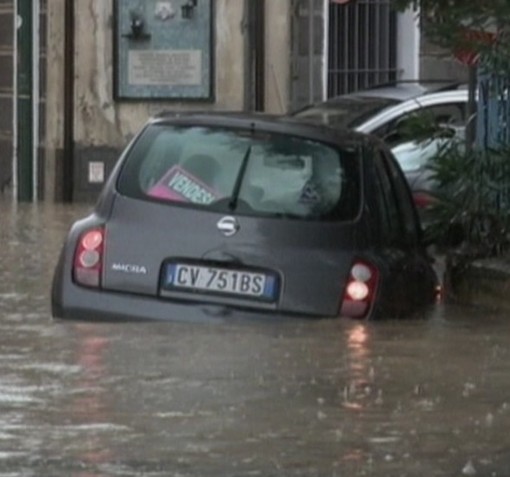 Savona: maltempo, ora lo stato di allerta è 2, quello più grave