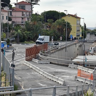 Sanremo: nuova segnaletica stradale attorno al Mercato dei Fiori, un lettore &quot;Gli automobilisti fanno quello che vogliono&quot;