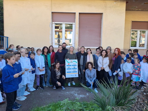 Ventimiglia: inaugurati nuovi parcheggi per biciclette nel cortile della scuola primaria di via Nervia