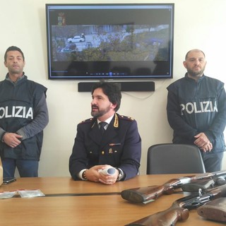 Diano Castello: maxi operazione della Polizia per traffico di armi e stupefacenti, in manette Antonio De Marte