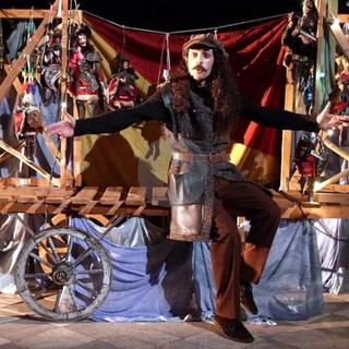 Ad agosto la Fondazione Luzzati Teatro della Tosse torna ad Apricale con lo spettacolo 'Orlando d'Amore furioso'