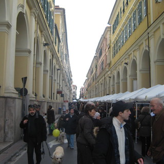 Imperia: la città in festa, da domani mattina si alza il sipario su 'Olioliva 2011', tutti i particolari