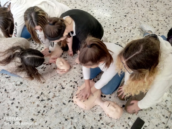 Ventimiglia: al 'Fermi Polo Montale’ attivato percorso formativo di ‘Primo soccorso a scuola’