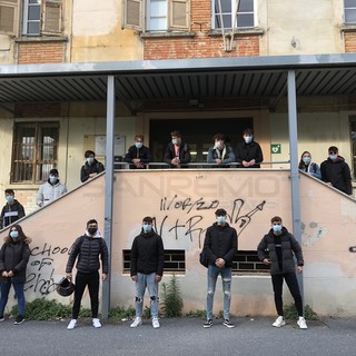 Scuola e disposizioni anti Covid: la protesta degli studenti al Colombo di Taggia (Foto e Video)