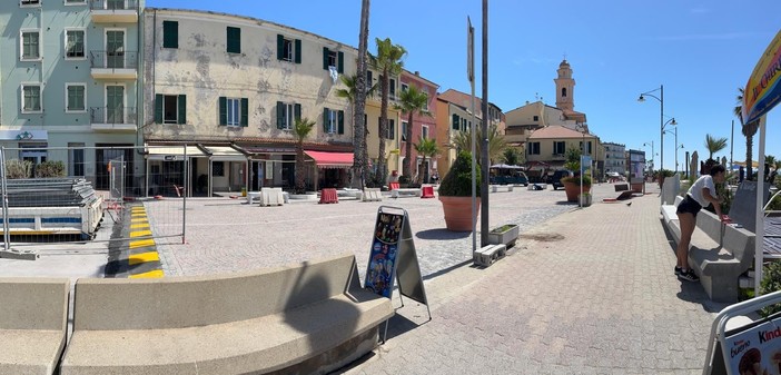 Santo Stefano al Mare: quasi terminati i lavori di riqualificazione di Piazza Saffi