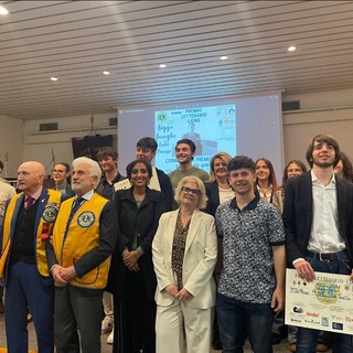 Il Liceo Cassini di Sanremo vince ad Alba due prestigiosi e considerevoli premi (foto e video)