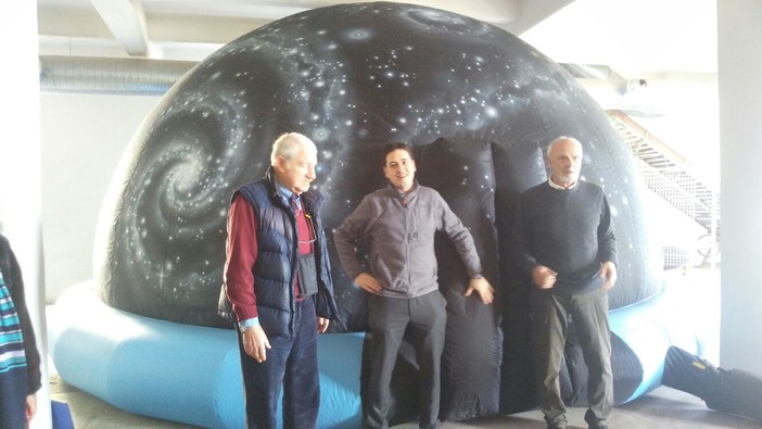 Imperia: &quot;L'Universo in una Stanza&quot; da oggi si potrà ammirare al Museo Navale con l'affascinante Planetario Itinerante (Foto e Video)