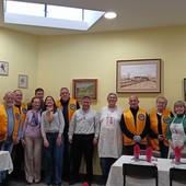 Vallecrosia, pranzo solidale del Lions Club Bordighera Capo Nero Host a San Rocco (Foto e video)