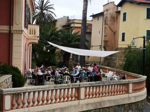 Bordighera, la fondazione San Giuseppe ringrazia l'osteria dei Berlegge per il pranzo offerto agli ospiti (foto)