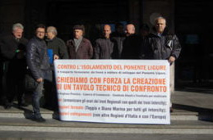 Manifestazione di protesta contro Trenitalia, UIL &quot;In provincia non è l’unica discriminazione!&quot;