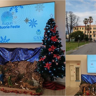 Bordighera, speranza in ospedale: presepe e albero di Natale al Saint Charles (Foto)