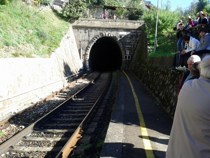 Airole: domani mattina l'Onorevole Giorgio Airaudo con Sel in visita per la linea ferroviaria