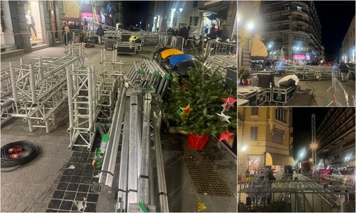 Capodanno in piazza a Ventimiglia, iniziata l'installazione del palco (Foto)