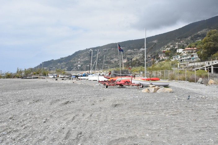 Ospedaletti: iniziati i lavori programmati alla spiaggia delle 'Ex Colonie', si spostano le associazioni