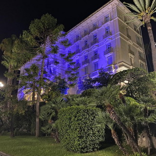 Il Palazzo della Provincia di Imperia illuminato di viola per la Giornata mondiale dell’Alzheimer