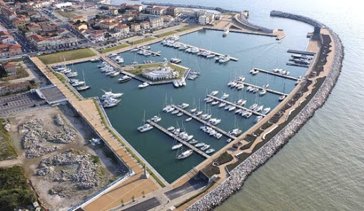 Porticciolo turistico di Marina di Pisa