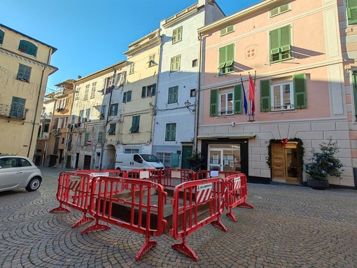 Giochi, musica e dolci in piazza Garibaldi: Camporosso festeggia la Befana (Foto)