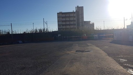 Vallecrosia, cantiere nel parcheggio 'Goso': aumentano i posti auto per il periodo delle feste (Foto)