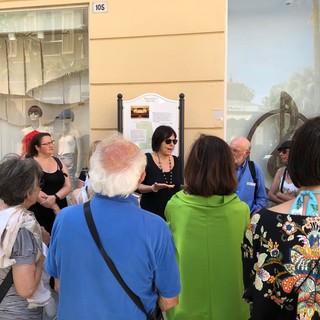 Sanremo: successo per la prima passeggiata letteraria sulle tracce di Italo Calvino (foto)