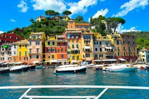Tra terra e mare: guida ai trasporti nella Riviera Ligure e oltre, da Genova a Cannes