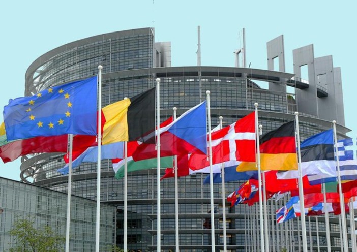 Con un alunno della quarta S il Liceo Aprosio di Ventimiglia entra nel  Parlamento Europeo di Strasburgo.