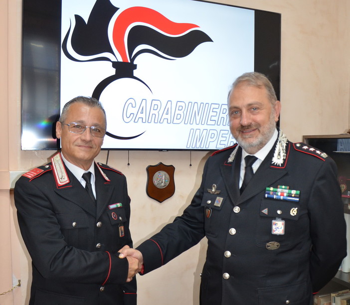 Imperia: luogotenente dei Carabinieri va in pensione, cerimonia di saluto in caserma