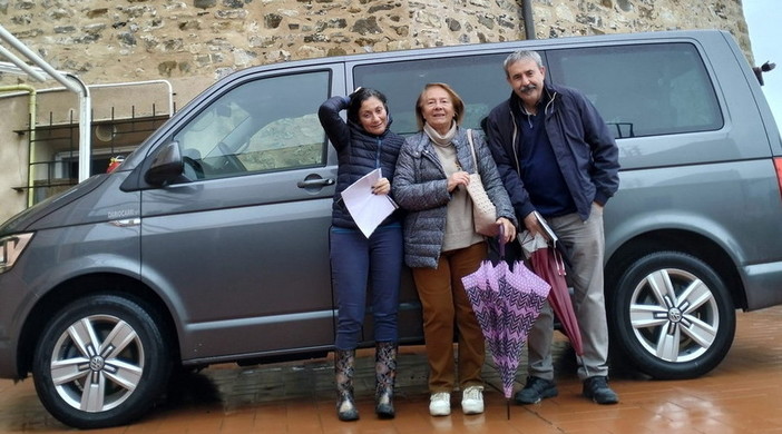 Santo Stefano al Mare: arrivato un nuovo pulmino per il trasporto anziani in collina.