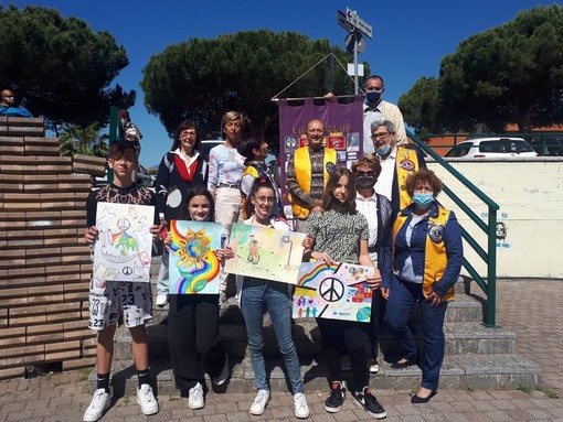 Ben 630 studenti hanno partecipato al concorso un 'Poster per la pace' con il Lions Club Ventimiglia