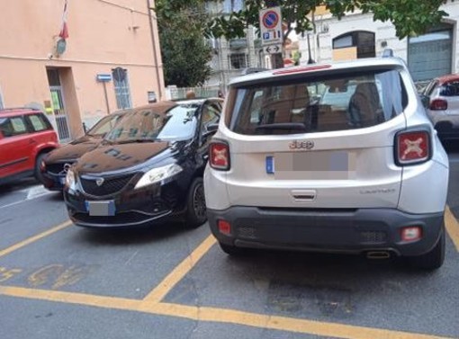 Ventimiglia, Scullino: &quot;Dare alla Croce Verde o agli assessori i parcheggi riservati al consolato francese&quot;