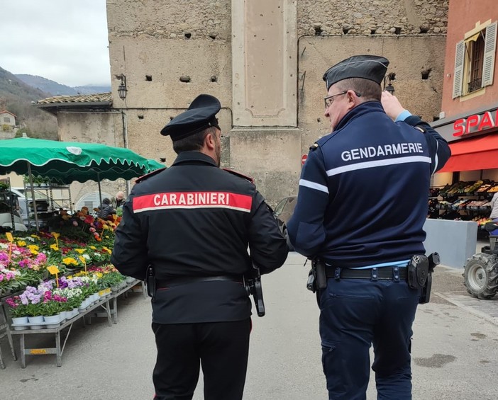 Ventimiglia: pattuglie con Carabinieri e Gendarmerie, servizio intensificato per la stagione turistica