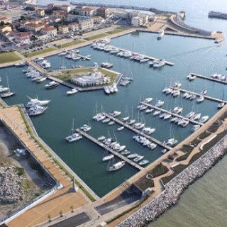 Porticciolo turistico di Marina di Pisa