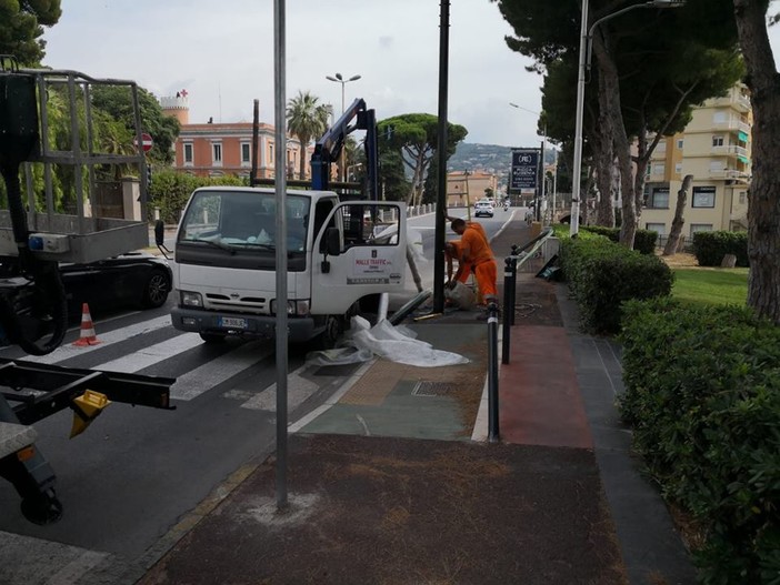 Imperia: partiti i lavori per il ripristino del semaforo di viale Matteotti. La riattivazione è prevista per oggi