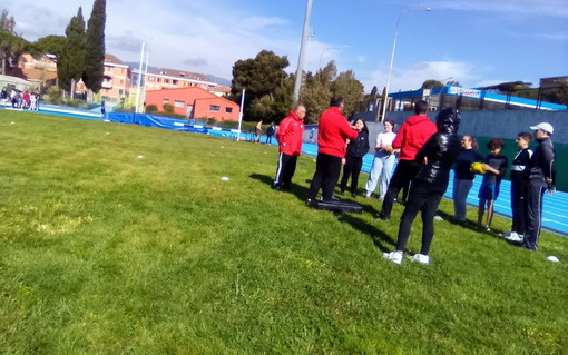 Reds rugby Team alla Giornata mondiale dello sport al campo d'atletica di Imperia