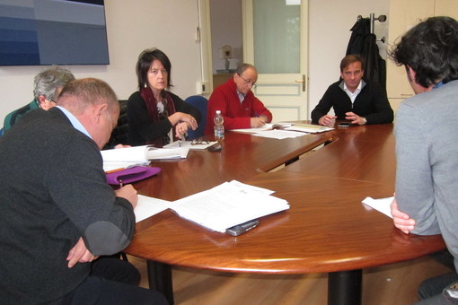 La commissione in una precedente riunione