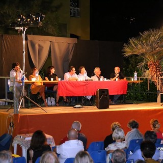 Bordighera: le foto della presentazione di ‘Racconti di Bordighera' un libro di Pier Rossi