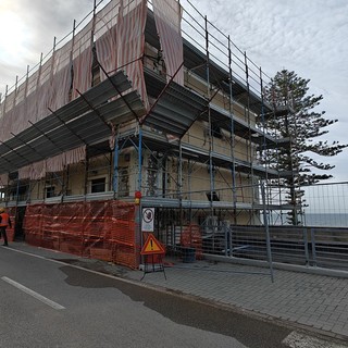 Santo Stefano al Mare, nuova vita per l'ex stazione e piazza Saffi. Assessore Scajola: &quot;Miglioreranno la vita di turisti e cittadini&quot; (Foto e Video)