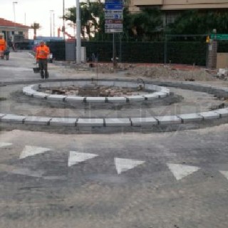 Bordighera: proseguono i lavori per la realizzazione della rotonda di via Pasteur che inizia a delinearsi