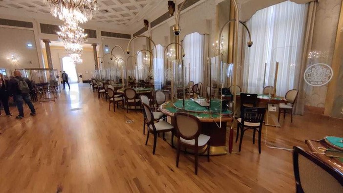 Sanremo: il Casinò è alla ricerca di un assistente per la clientela del Poker, potranno candidarsi i dipendenti