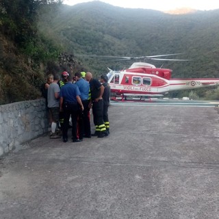 Ritrovati e recuperati dai vigili del fuoco i due escursionisti dispersi nei boschi di Rocchetta Nervina (foto)