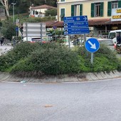 Ventimiglia, nuova rotatoria a Latte. Scullino: &quot;Una soluzione che agevolerà la sosta selvaggia di auto e camion&quot;