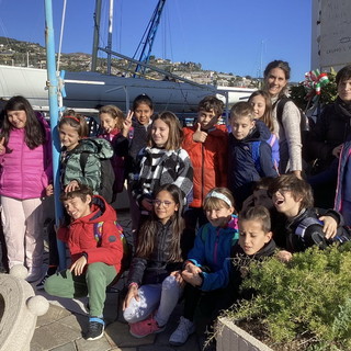 Sanremo: piccoli studenti della primaria 'Montessori' in visita allo Yacht Club Sanremo (foto)