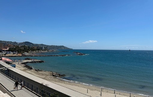 Località turistiche di mare dove si cercano più case, Sanremo guida la speciale classifica