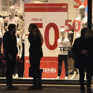 Fissata la data dei saldi 2025, inizieranno sabato 4 gennaio