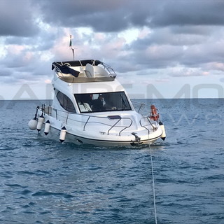 Diano Marina: recuperata imbarcazione con una falla a prua dalla Guardia Costiera