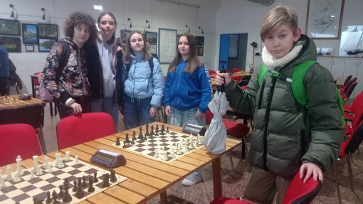 Bordighera, la squadra di scacchi difende la città a Genova